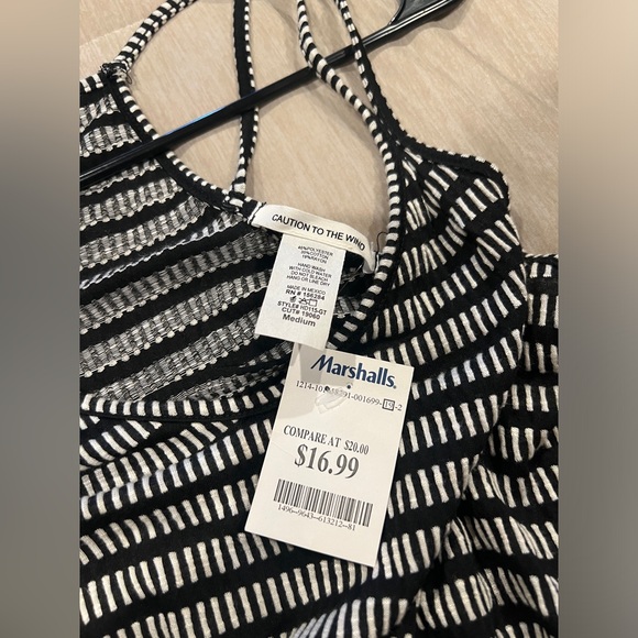 Black and White Maxi Dress - Picture 4 of 4